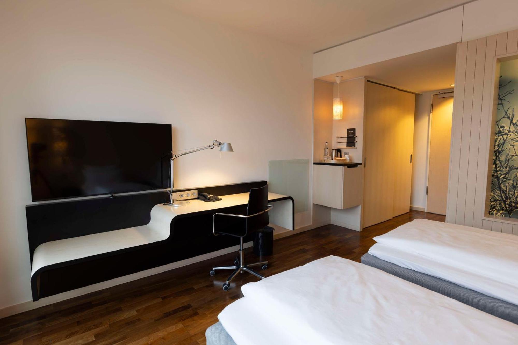 Hotel Scandic Potsdamer Platz 4*