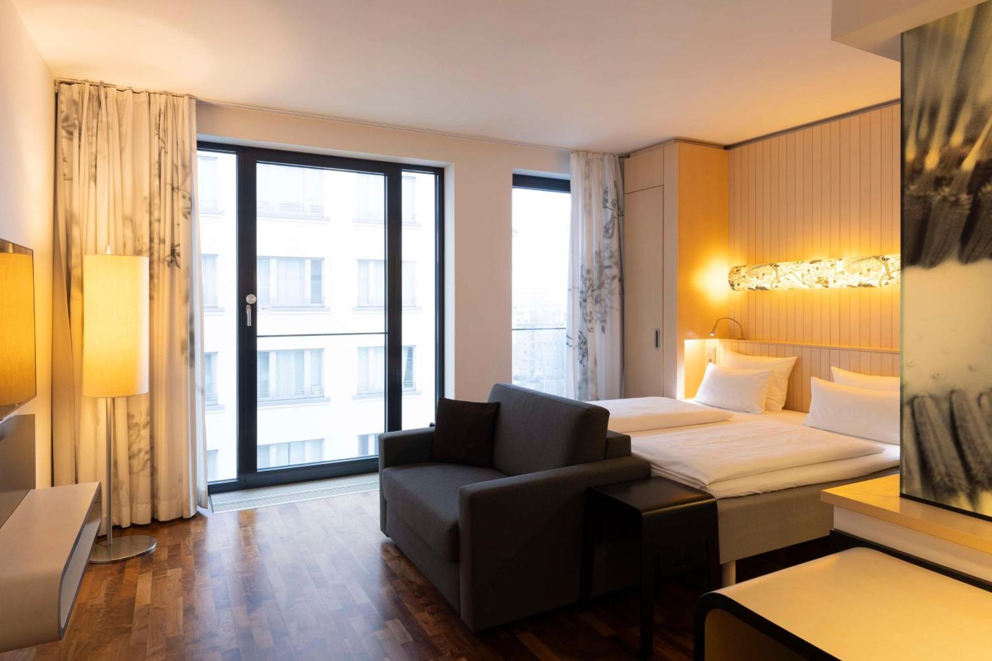 Hotel Scandic Potsdamer Platz 4*